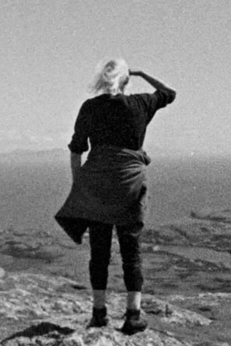    A charming and thoroughly British guided tour to peripheries of modern society with the poet Stephen Watts, in crackling black and white images.  